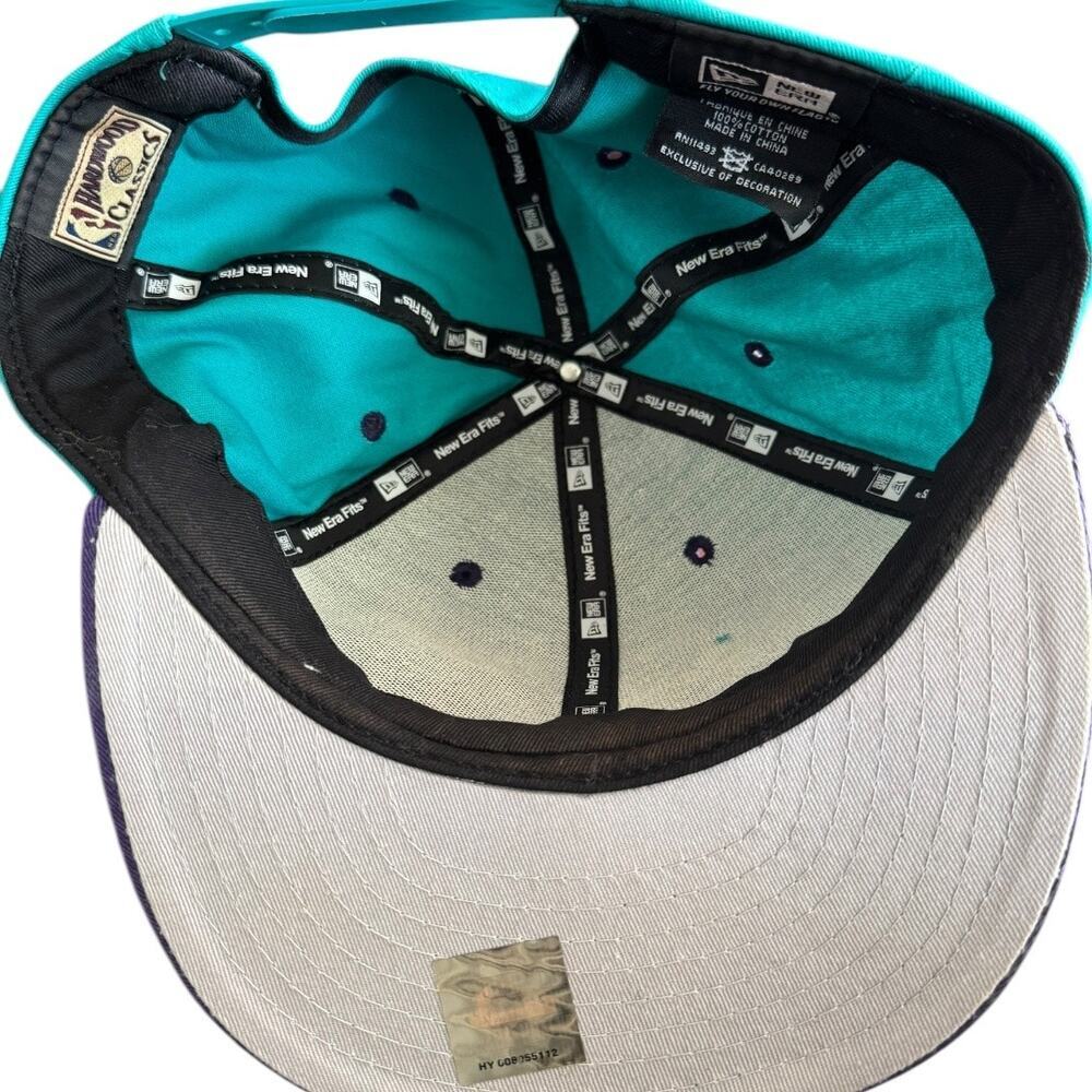 Charlotte Hornets Hat Cap Snap Back New Era Hardwood Classic 9Fifty Purple Teal - Picture 9 of 9